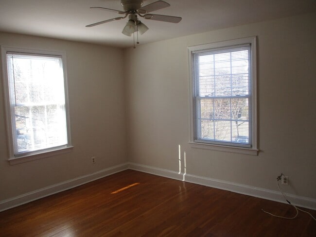 Building Photo - 0573 - Stergiou