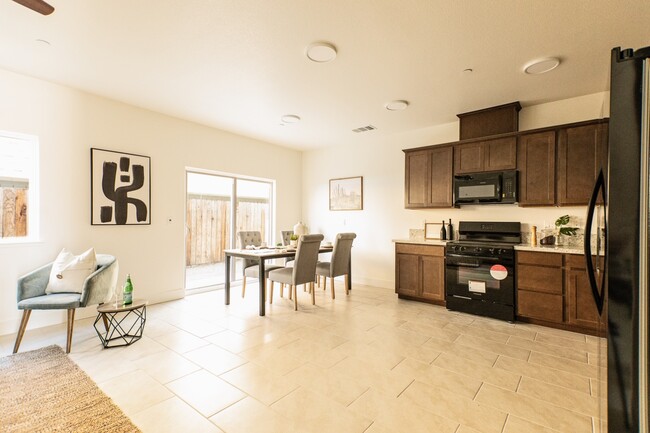 Foto del edificio - 902 N Olive Ave