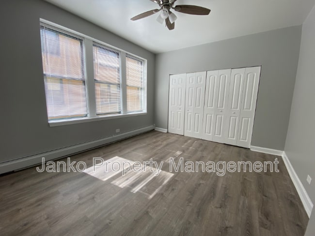 Foto del edificio - 5647 W Washington Blvd