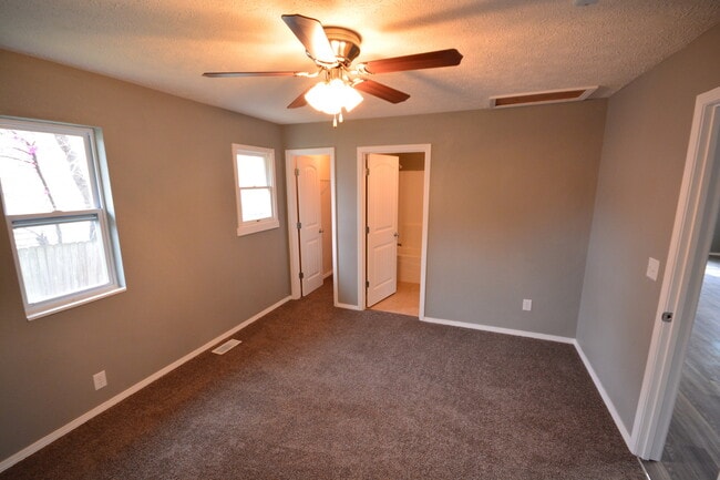 Building Photo - RECENTLY REMODELED  4 Bedroom, 2 Bath Home with mother in law quarters