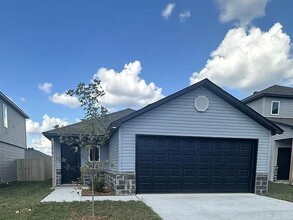 Building Photo - 10417 Marilyn Dr