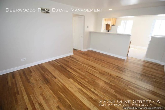 Foto del edificio - 2233 Olive St