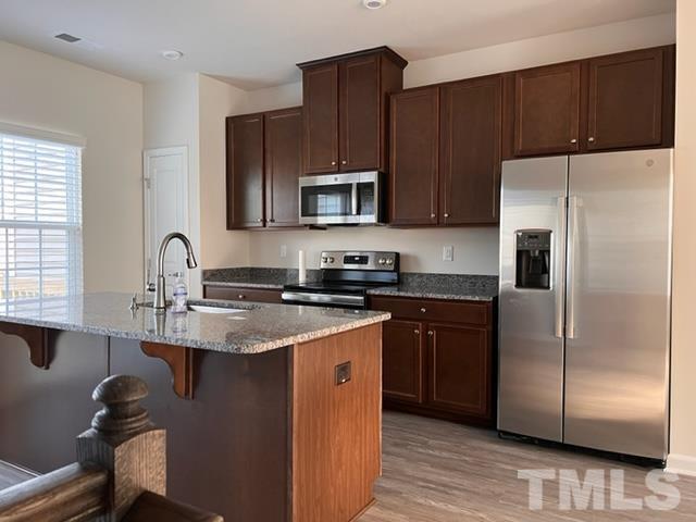 Building Photo - 1030 Romeria Dr