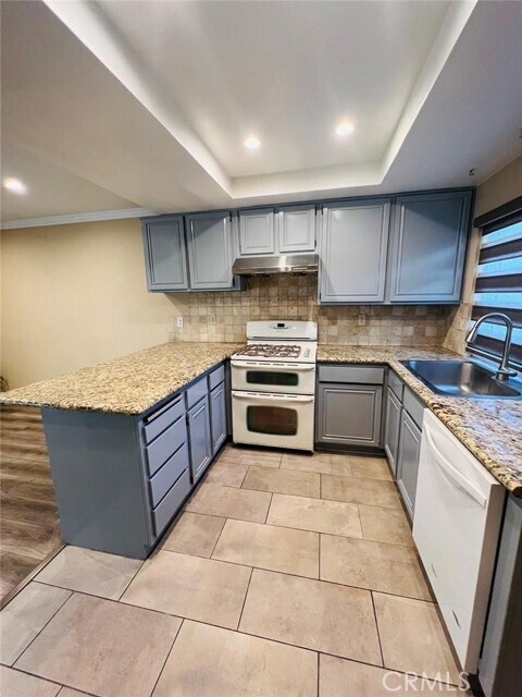 Building Photo - 1610 Silver Maple Dr