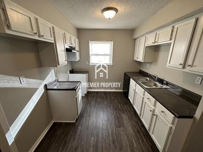 Photo - 6313 Leamont Dr House