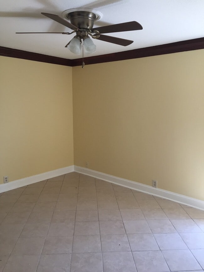 Building Photo - 2509 Giuffrias Avenue