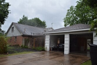 Building Photo - 5402 Queensloch Dr