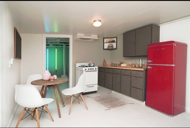 Example dining nook furniture - 504 Pacific Ave