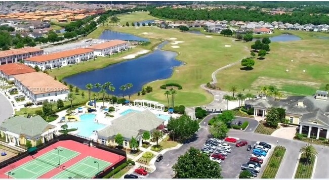 Foto del edificio - 5034 Barnet Dr