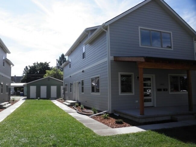 Building Photo - 1413 Defoe St