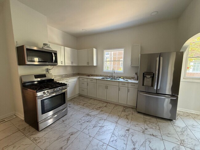 Building Photo - 1205 Nash St