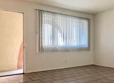 Foto principal - 12700 Constitution Ave NE