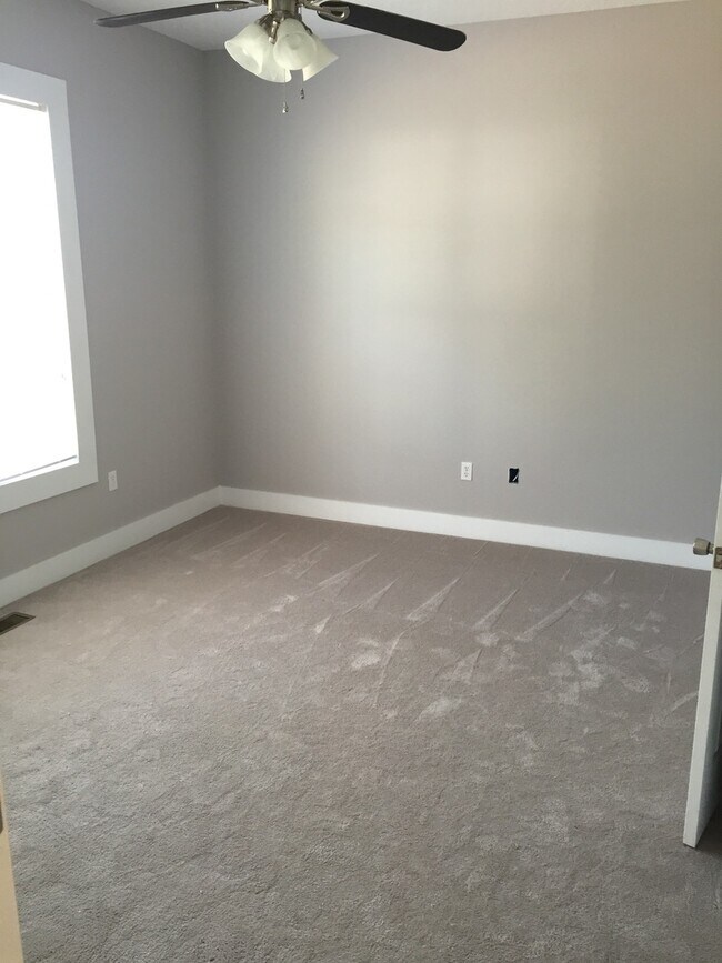 Foto del edificio - 310 Clinton St SE