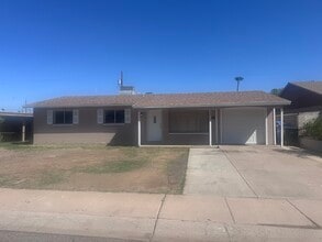 Building Photo - 2211 N 50th Dr