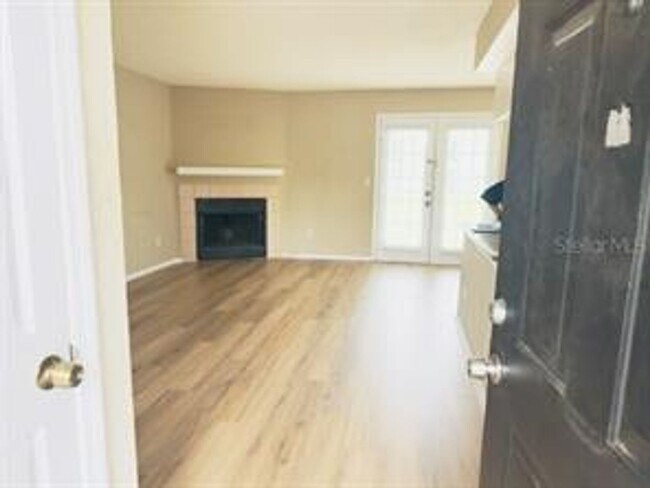 Building Photo - 2550 N Alafaya Trail