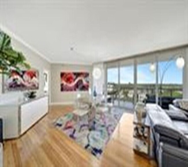 Foto del edificio - 6051 N Ocean Dr