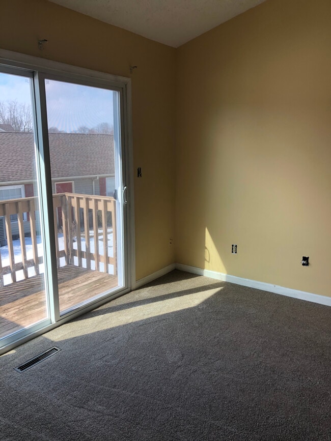 Master Bedroom - 130 Easterly Dr