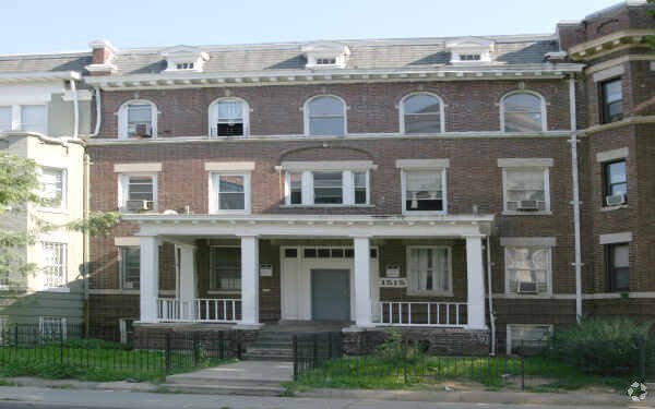 Building Photo - 1515 Park Rd NW