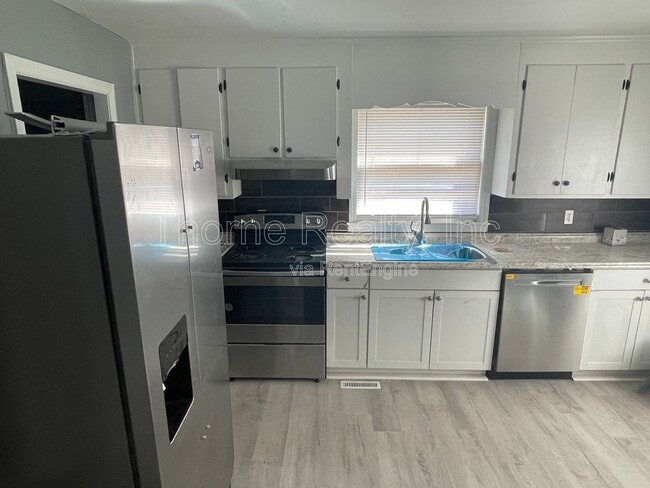 Building Photo - 1404 Forest St