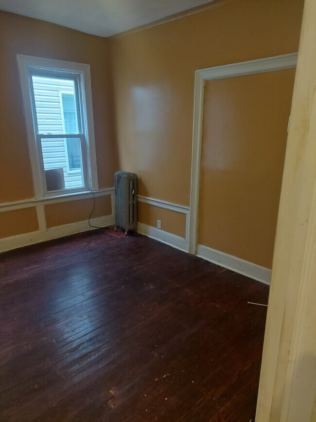 Bedroom-2 - 728 Alabama Ave