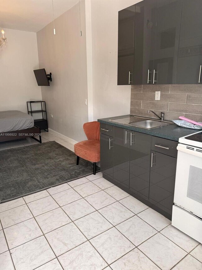 Foto del edificio - 1105 NE 119th St