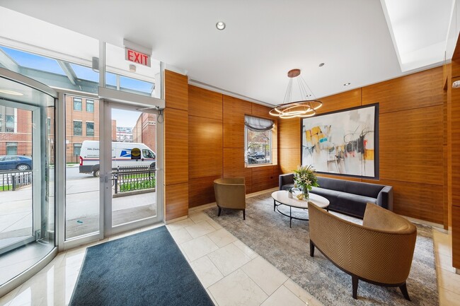 Building Photo - 1629 S Prairie Ave