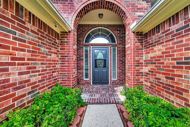 Foto del edificio - 4014 Shoreview Ln