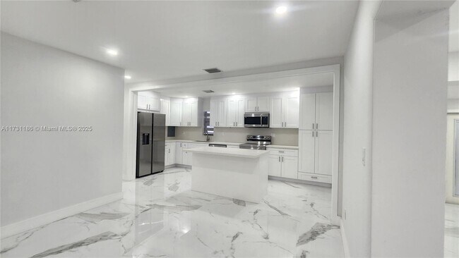 Foto del edificio - 10330 SW 35th St