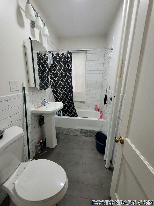 Foto del edificio - 15 Scottfield Rd