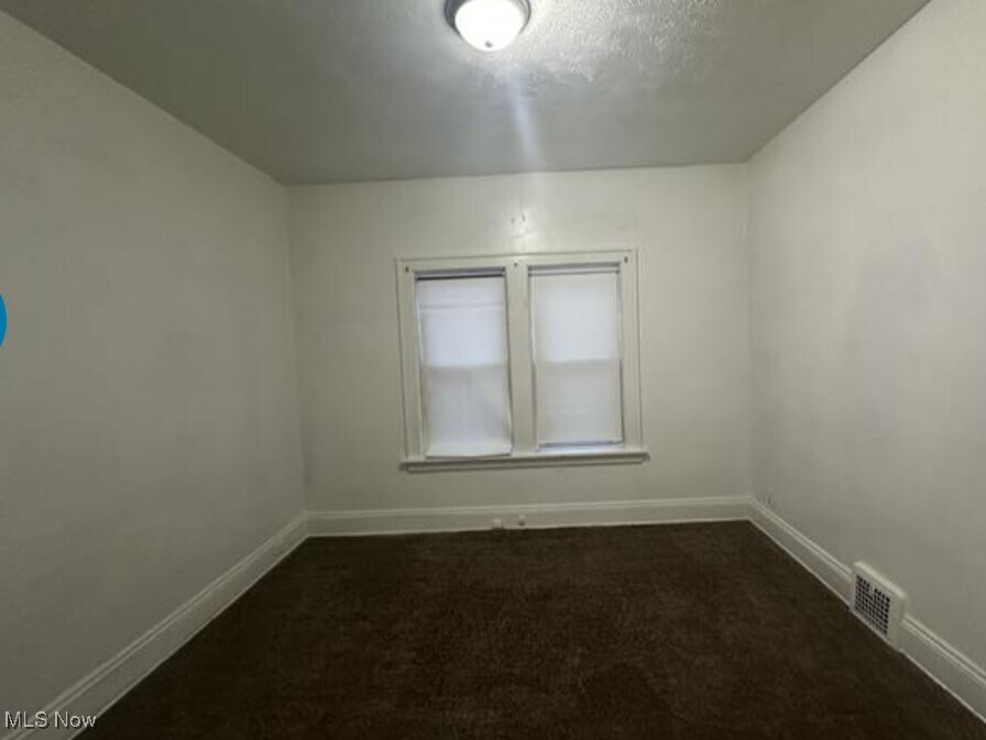 Foto del edificio - 3706 E 131st St