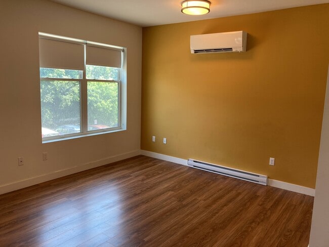 Studio Living Area - 247Pearl