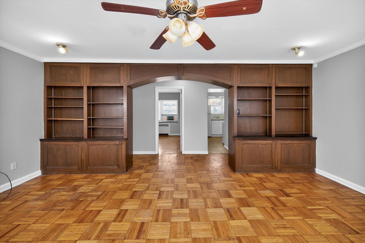 Photo - 2802 Digby Ave