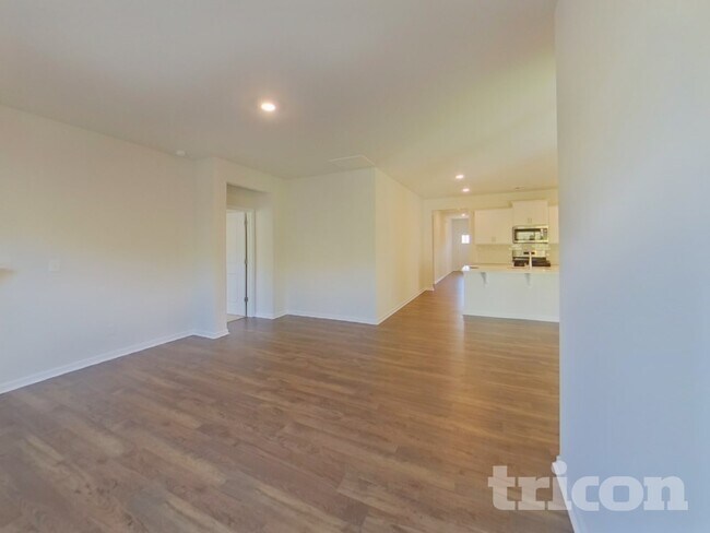 Building Photo - 1413 Chamomile Ct
