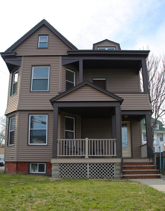 Building Photo - 318 Broad St