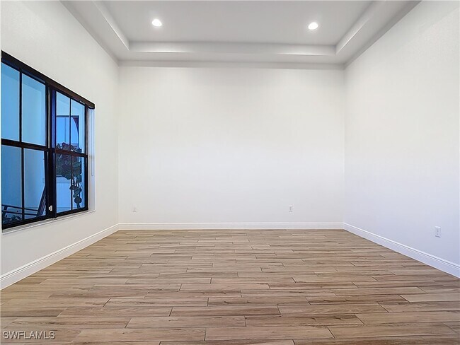 Foto del edificio - 5023 Salerno St