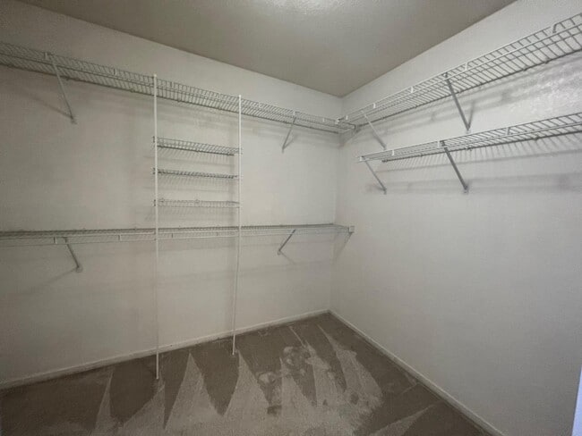 Building Photo - 837 Columbia Cir