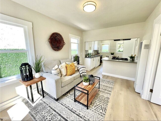 Foto del edificio - 2 br, 1 bath House - 1035 Brenner Place