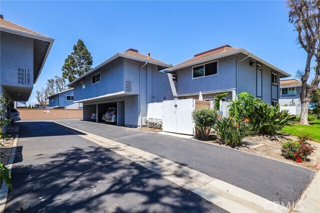 Primary Photo - 9533 Pettswood Dr