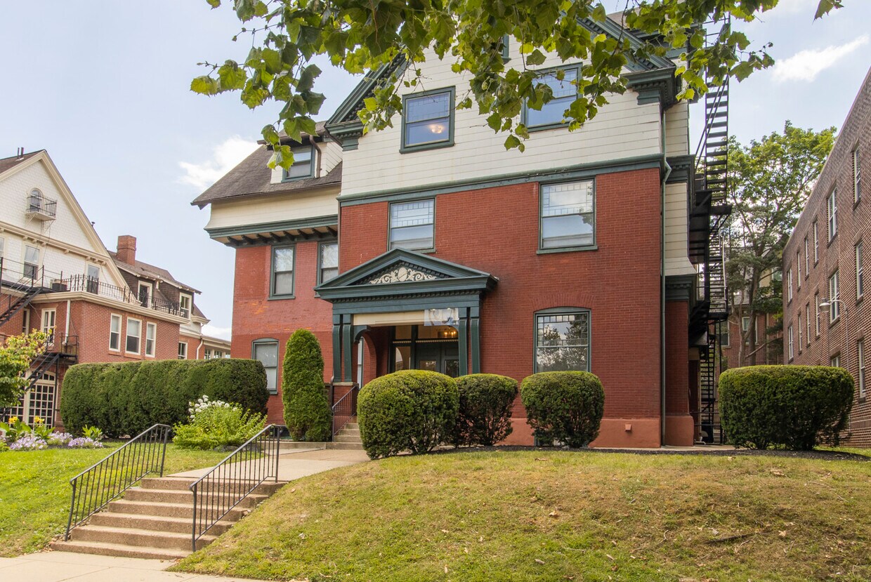 Foto principal - 1310 Delaware Ave