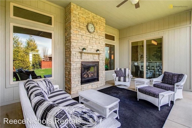 Building Photo - 5 br, 4 bath House - 13404 W 174th Street