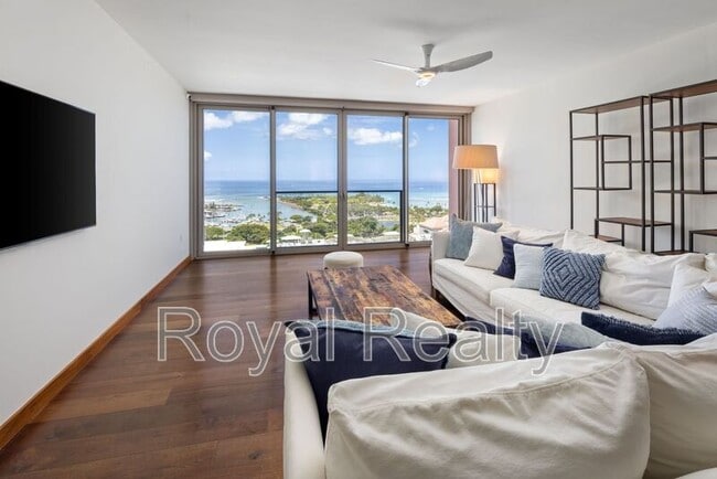Building Photo - 1555 Kapiolani Blvd
