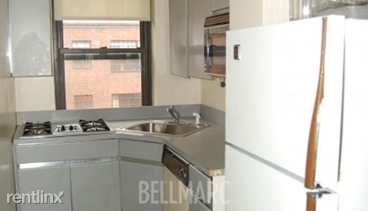 Building Photo - 330 E 43rd St