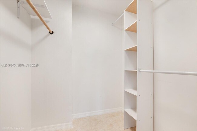 Building Photo - 9301 SW 92nd Ave
