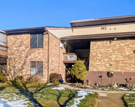 Building Photo - 145 Cross Slope Ct