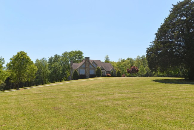 Building Photo - 442 Bellfounte Rd NE
