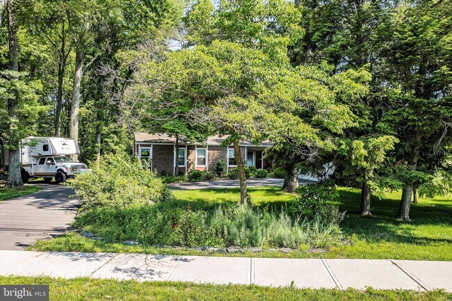 Foto del edificio - 36 Bear Brook Rd