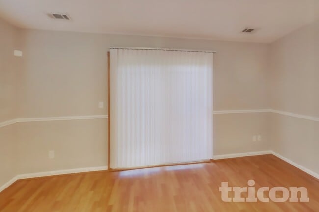 Building Photo - 1277 Collier Ln