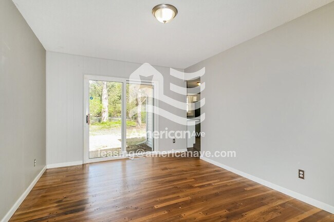 Foto del edificio - 2275 Cottontail Dr