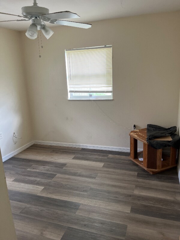Foto principal - 4472 Malibu St