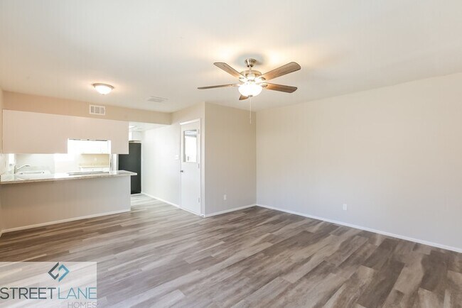 Building Photo - 8115 N 56th Ave